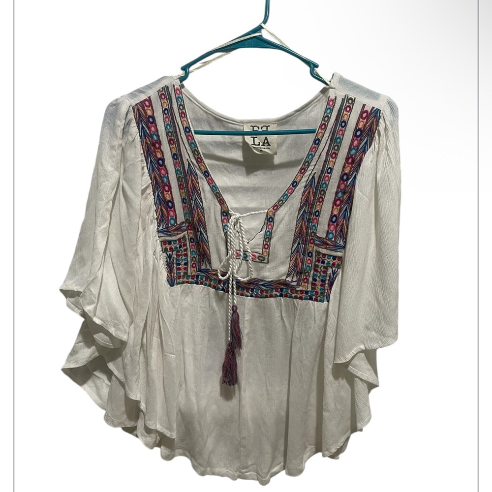 PPLA Bohemian White and Multicolor Embroidered Top-NWOT P2P 18 Inches